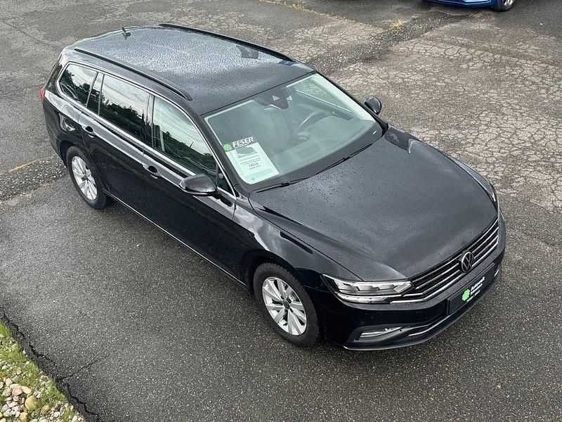 Deep black perleffekt Gebraucht 2022 VW Passat Kombi | 18.950 € (Guter Preis) - Bild 1/4