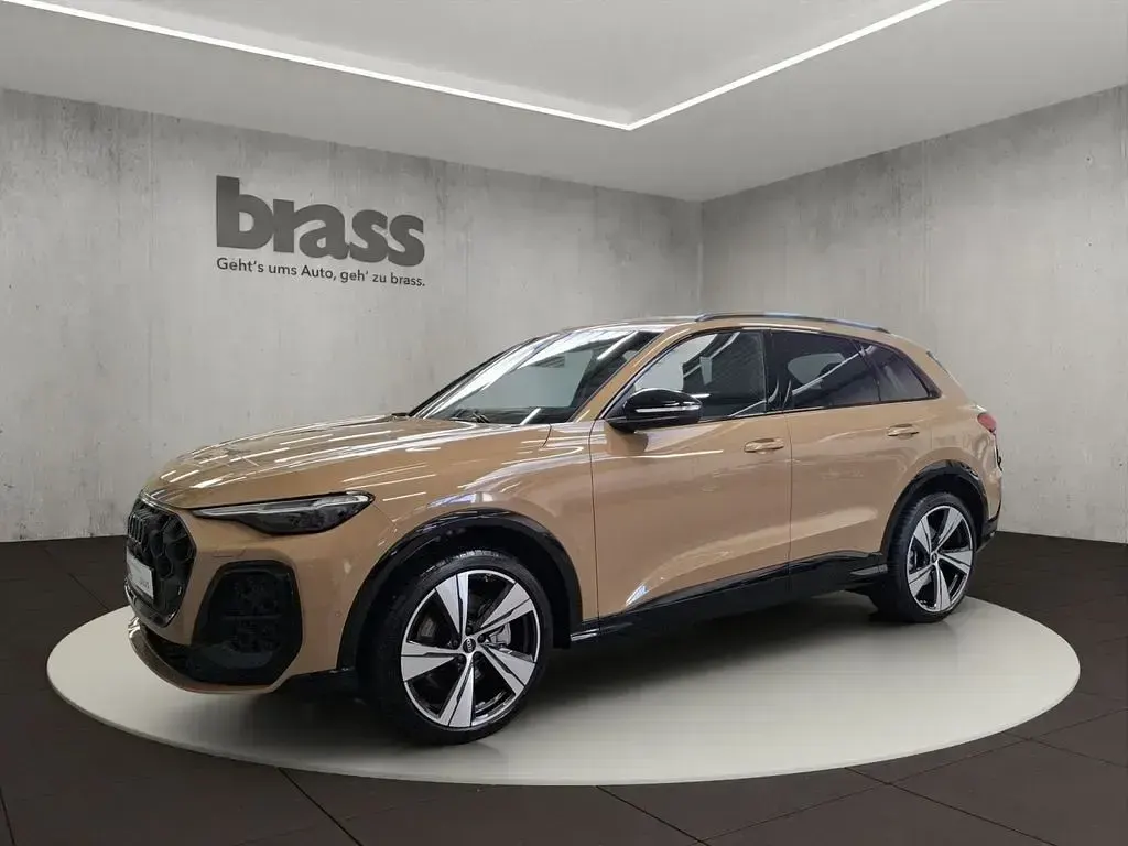 Gebraucht Audi Q5 Edition .1 204 PS (150 kW) 2025 Sakhirgold metallic SUV