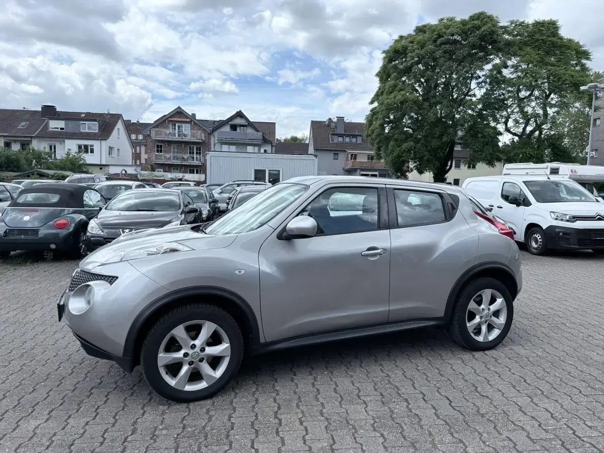 Gebraucht Nissan Juke Acenta 117 PS (86 kW) 2011 Silber SUV