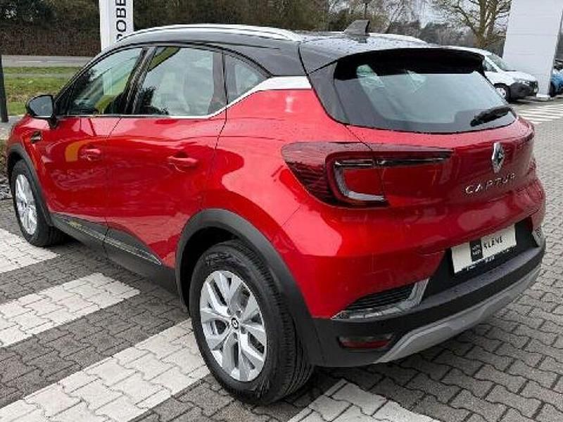 Gebraucht Renault Captur Intens 140 PS (102 kW) 2023 Rot SUV
