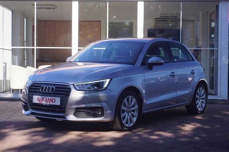 Grau Gebraucht 2017 Audi A1 Sportback Kleinwagen | 12.990 € (Guter Preis) - Bild 1/4