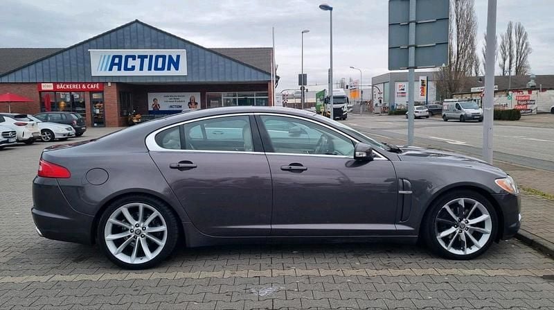 Gebraucht Jaguar XF 207 PS (152 kW) 2009 Grau Limousine