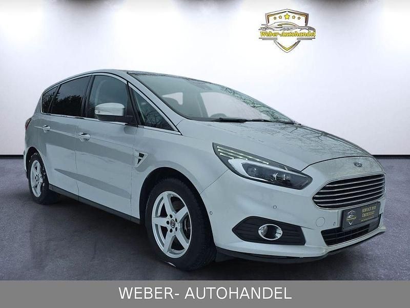 Gebraucht Ford S-MAX Titanium 150 PS (110 kW) 2019 Silber Van / Kleinbus