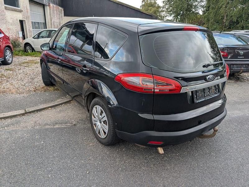 Gebraucht Ford S-MAX Trend 140 PS (102 kW) 2010 Schwarz Van / Kleinbus