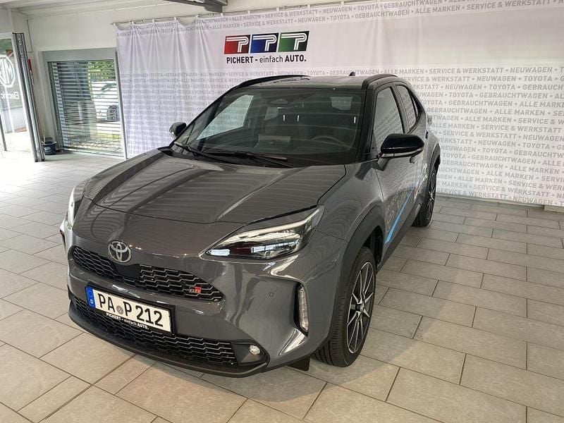 Gebraucht 2025 Toyota Yaris Cross Sport SUV | 34.990 € (Teuer) - Bild 1/4
