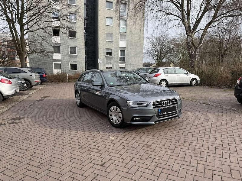 Gebraucht Audi A4 Ambiente 150 PS (110 kW) 2015 Grau Kombi