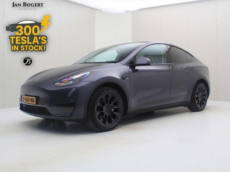 Grau Gebraucht 2023 Tesla Model Y Standard Range SUV | 28.900 € (Fairer Preis) - Bild 1/4