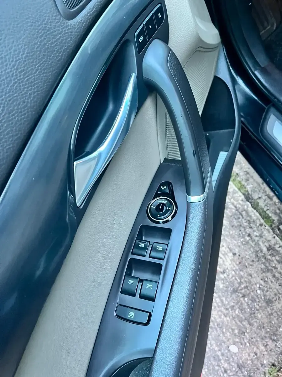 Gebraucht Hyundai i40 140 PS (102 kW) 2012 Schwarz Kombi