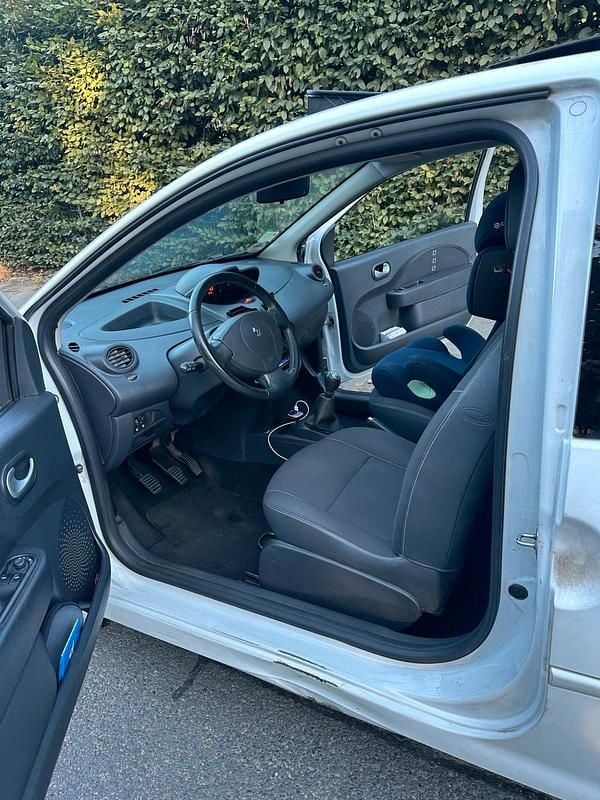Gebraucht Renault Twingo 75 PS (55 kW) 2011 Weiß Kleinwagen