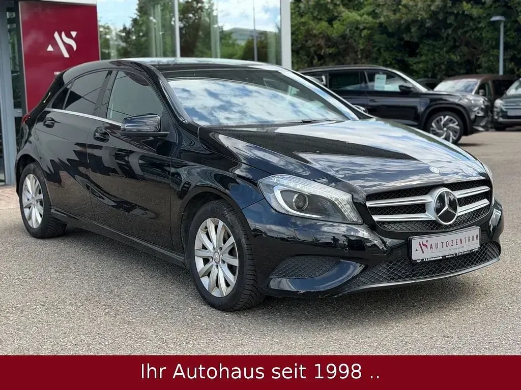 Gebraucht Mercedes A200 Urban 136 PS (100 kW) 2013 Nachtschwarz Kleinwagen