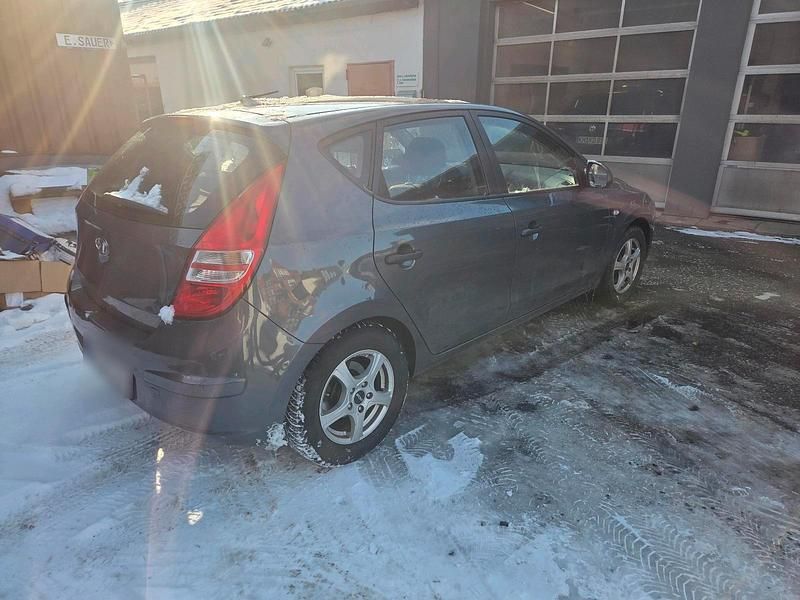 Gebraucht Hyundai i30 110 PS (80 kW) 2009 Limousine