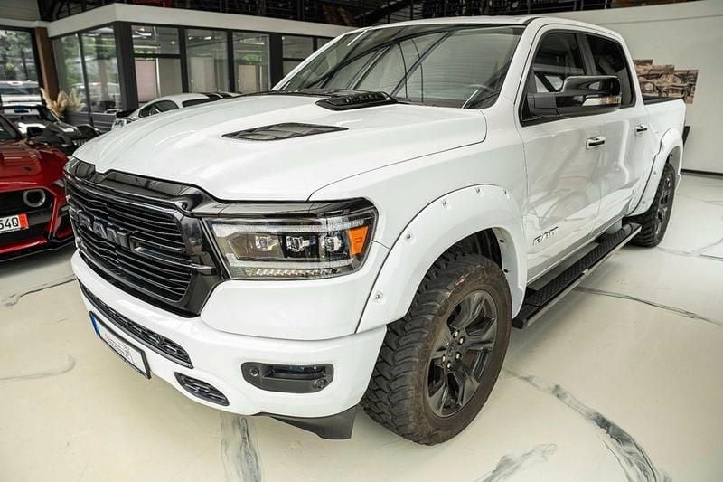 Weiß Gebraucht 2022 Dodge Ram Abholung | 58.999 € (Etwas zu teuer) - Bild 1/4