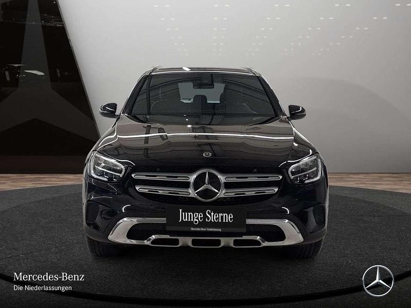 Gebraucht Mercedes GLC300e 194 PS (142 kW) 2022 Schwarz SUV