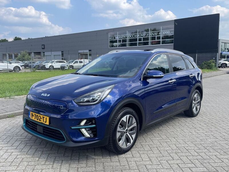 Gebraucht Kia e-Niro 150 kW (204 PS) 2022 Blau SUV