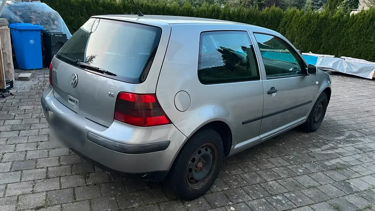 Gebraucht VW Golf 105 PS (77 kW) 2002 Silber Coupé