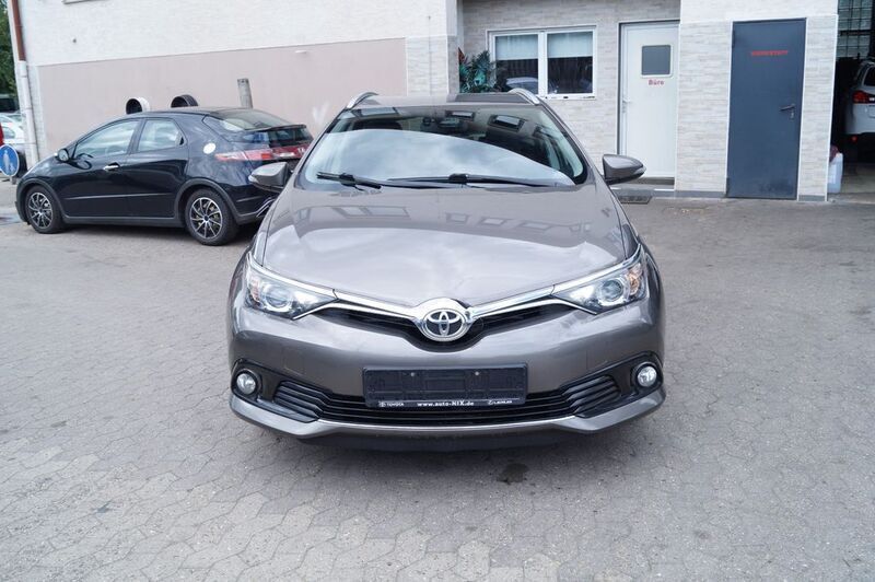 Grau Gebraucht 2018 Toyota Auris Touring Sports Edition-S Kombi | 8.890 € (Guter Preis) - Bild 1/4