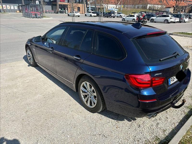 Gebraucht BMW 530 258 PS (189 kW) 2012 Blau Kombi