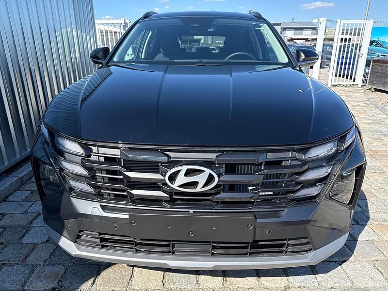 Neu Hyundai Tucson 160 PS (117 kW) 2025 Abyss black SUV