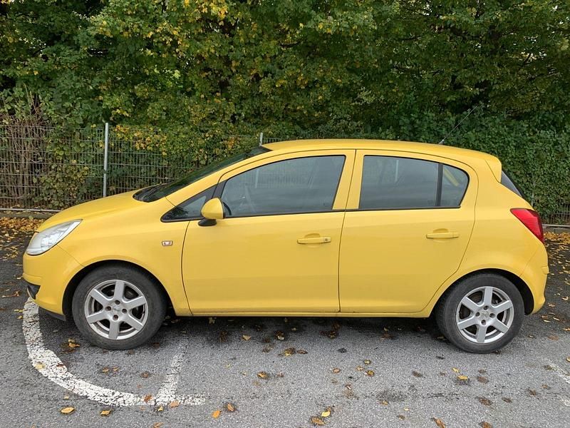 Gebraucht Opel Corsa Innovation 80 PS (58 kW) 2009 Gelb Kleinwagen