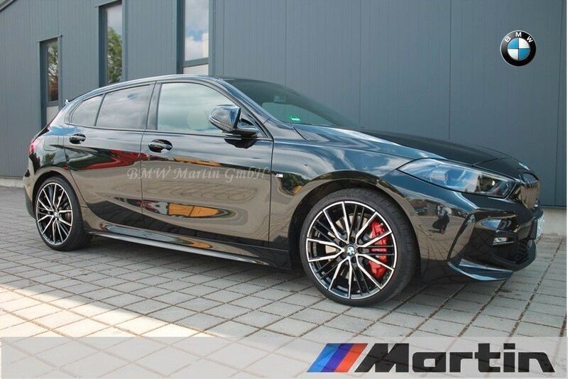 Schwarz Gebraucht 2022 BMW 120 M Sport Kleinwagen | 37.900 € - Bild 1/4