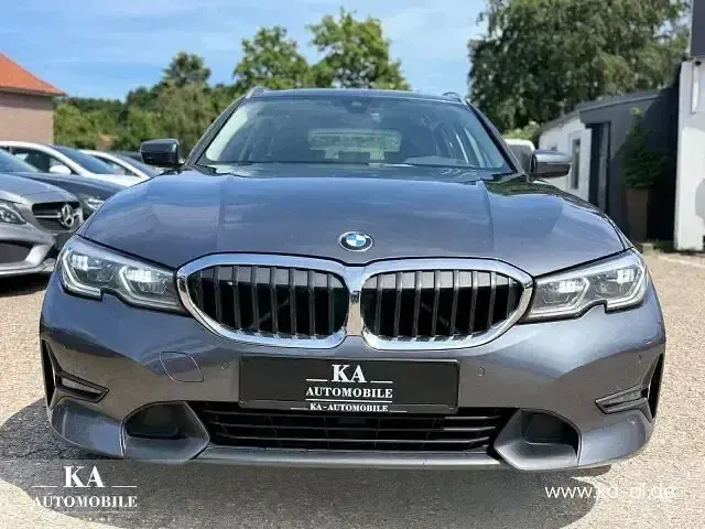 Gebraucht BMW 330 Sport Line 286 PS (210 kW) 2021 Grau