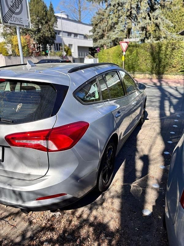 Usata Ford Focus Active 120 CV (88 kW) 2019 Argento Station wagon
