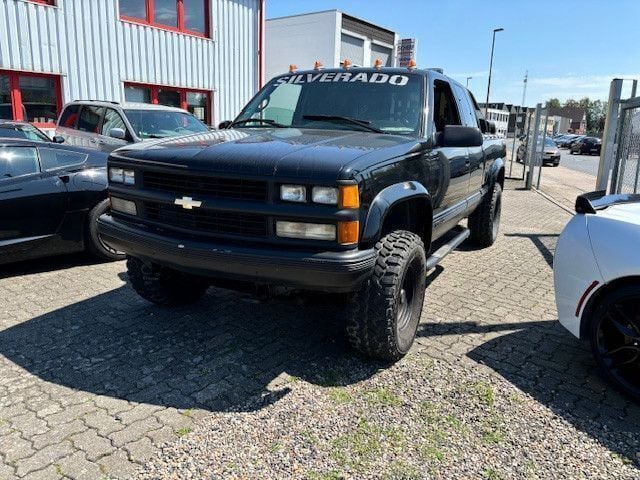 Gebraucht Chevrolet Silverado 256 PS (188 kW) 1995 Schwarz SUV