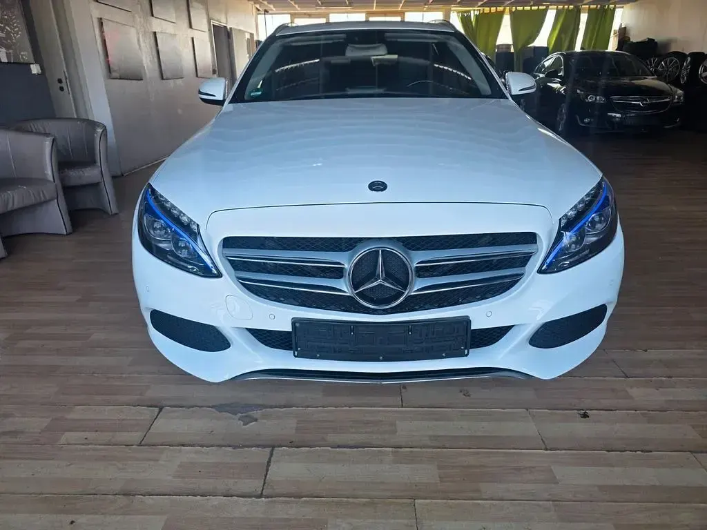 Gebraucht Mercedes C250 204 PS (150 kW) 2016 Weiß Kombi