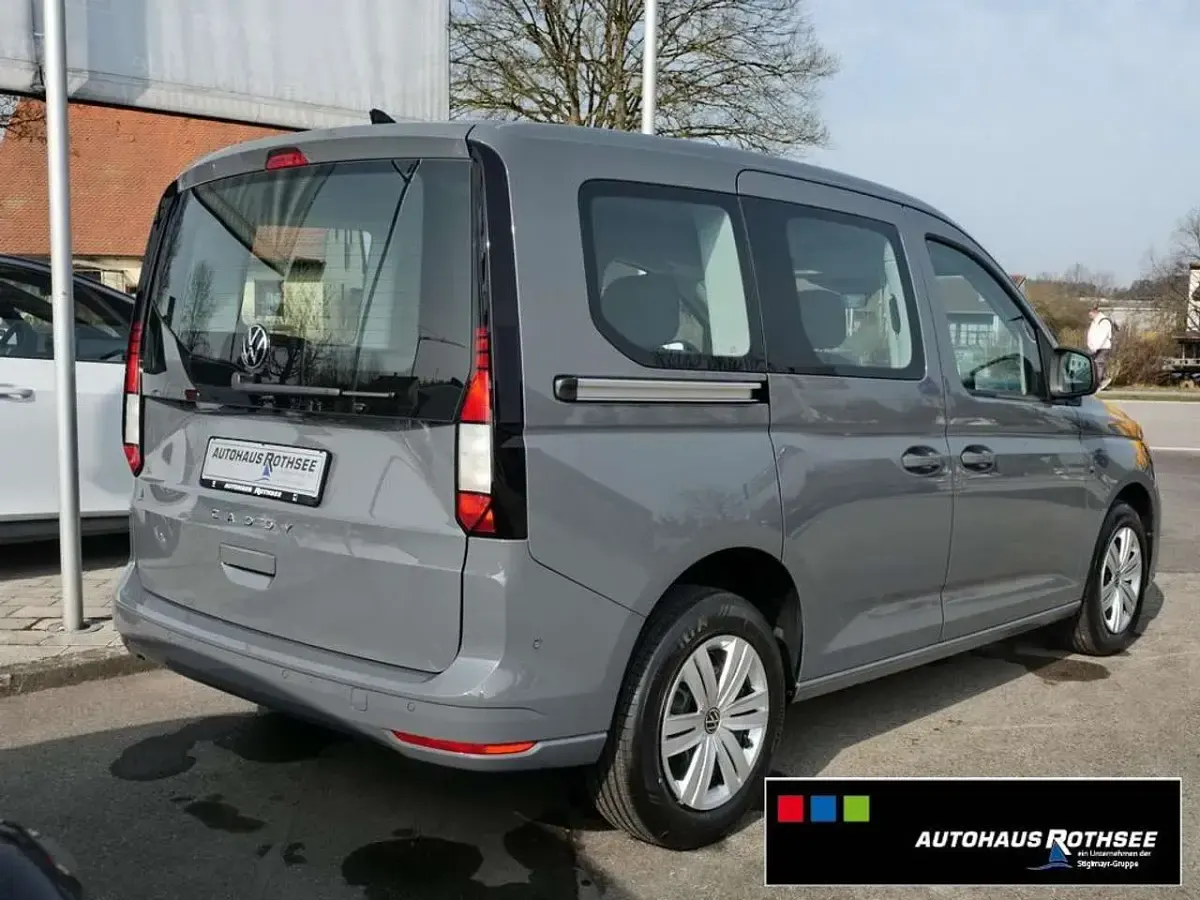 Neu VW Caddy Family 116 PS (85 kW) 2026 Pure grey Van / Kleinbus