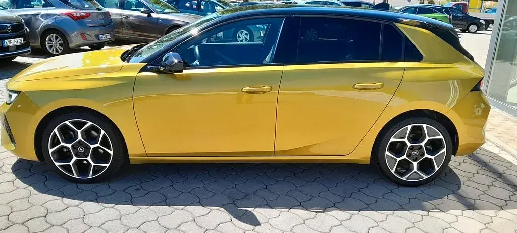 Gebraucht Opel Astra GS Line 131 PS (96 kW) 2023 Gelb Limousine