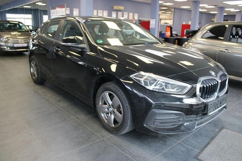 Gebraucht BMW 118 Advantage 140 PS (102 kW) 2020 Schwarz Kleinwagen