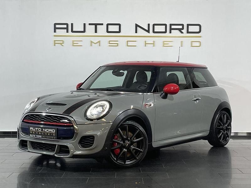 Grau Gebraucht 2016 Mini John Cooper Works Kleinwagen | 17.990 € (Etwas zu teuer) - Bild 1/4