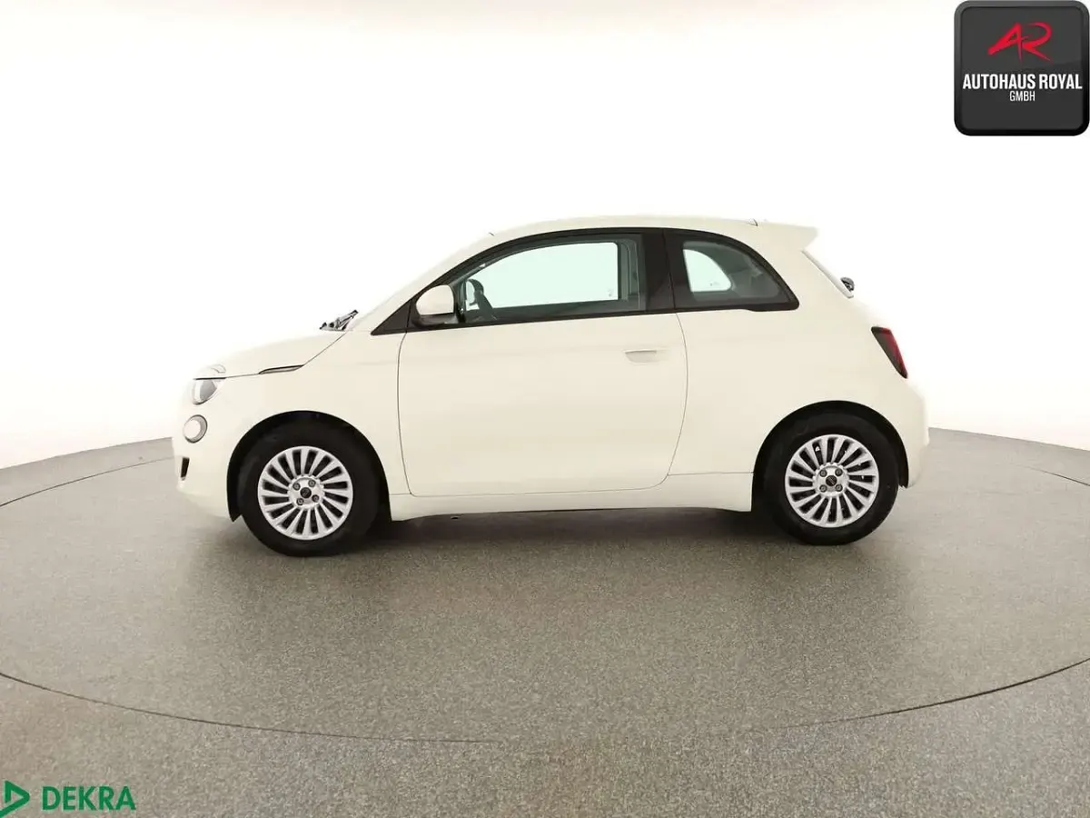 Gebraucht Fiat 500e 86 kW (118 PS) 2023 Weiss Kleinwagen