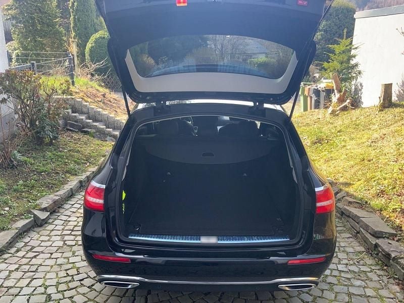 Gebraucht Mercedes E200 Avantgarde 160 PS (117 kW) 2019 Schwarz Kombi