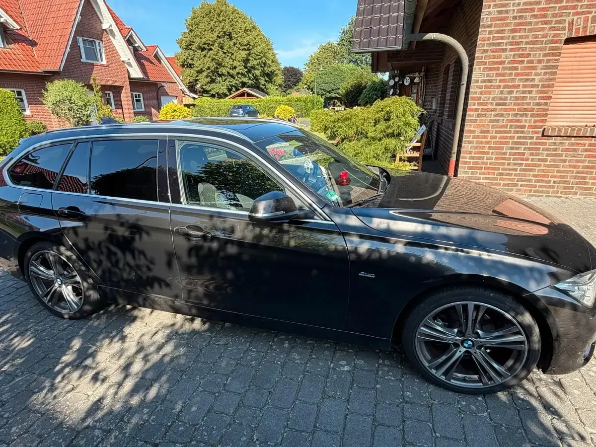 Gebraucht BMW 318 Sport Line 150 PS (110 kW) 2016 Braun Kombi