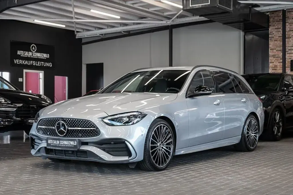 Gebraucht Mercedes 300 AMG line 265 PS (194 kW) 2022 Silber Limousine