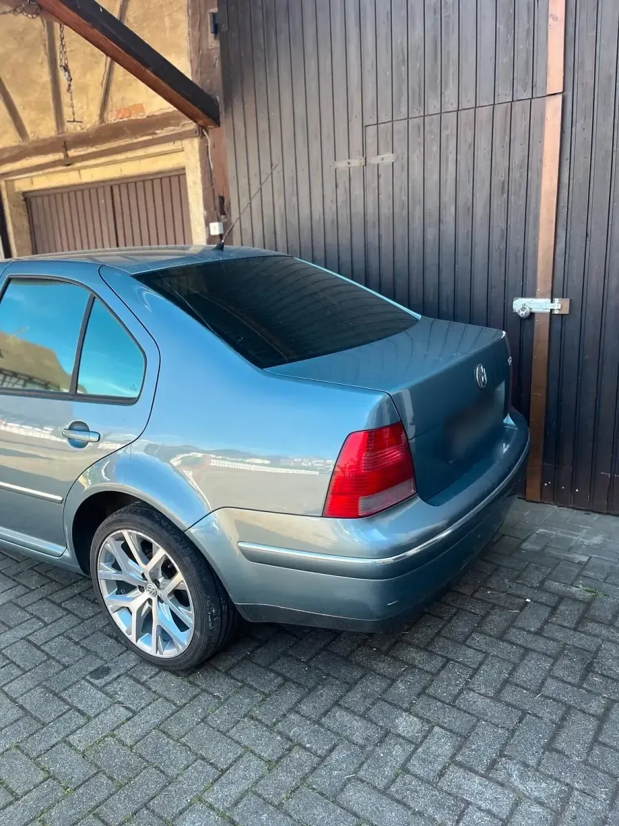 Occasion VW Bora 101 ch (74 kW) 2002 Bleue Berline