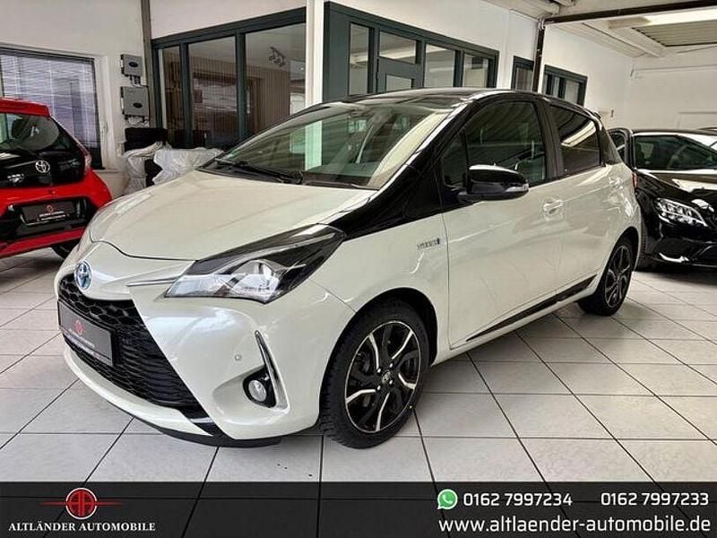 Gebraucht Toyota Yaris Hybrid Style 75 PS (55 kW) 2018 Weiß Limousine