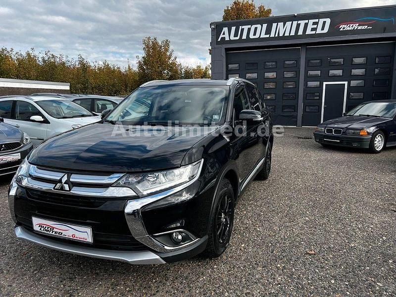 Schwarz Gebraucht 2017 Mitsubishi Outlander Diamant Edition SUV | 14.900 € (Fairer Preis) - Bild 1/4