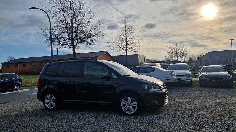 Gebraucht VW Touran Match 140 PS (102 kW) 2013 Schwarz Van / Kleinbus