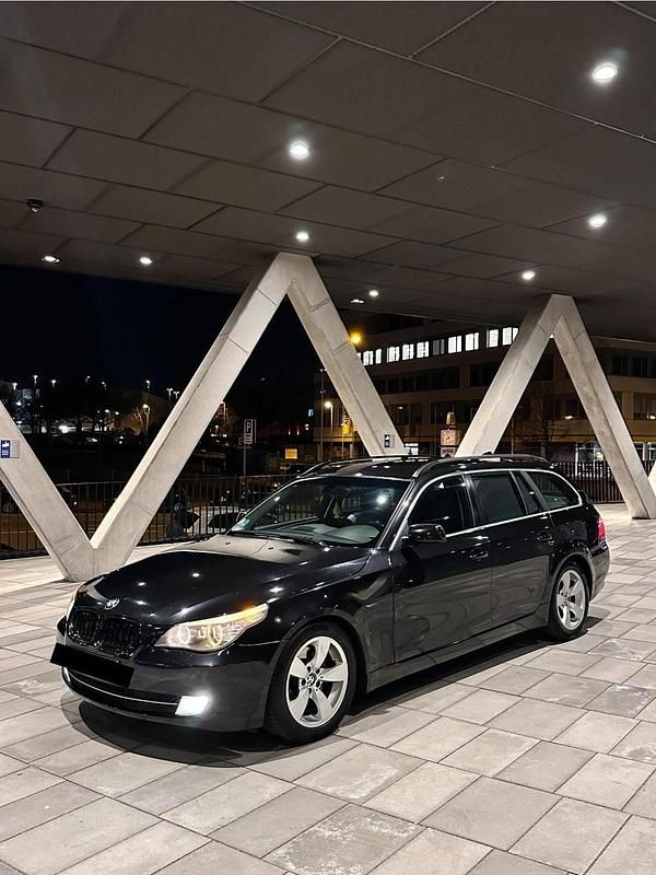 Gebraucht BMW 530 235 PS (172 kW) 2009 Schwarz Limousine