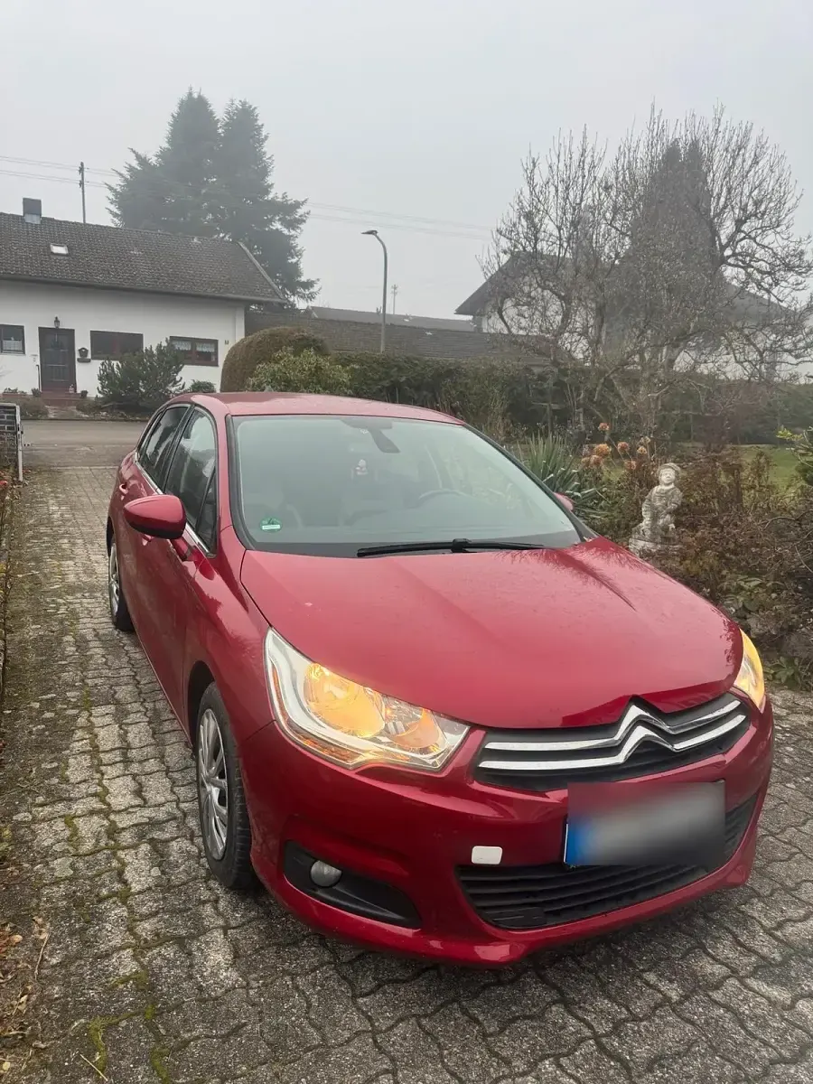 Gebraucht Citroën C4 112 PS (82 kW) 2012 Limousine