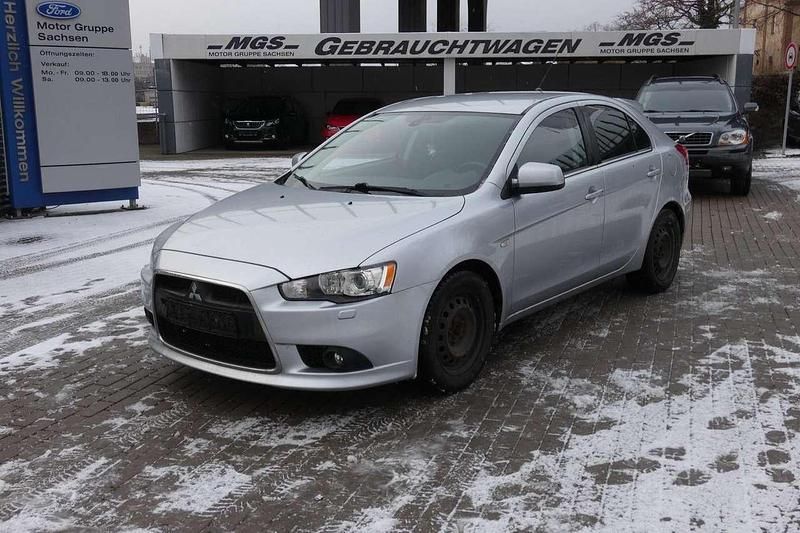 Gebraucht Mitsubishi Lancer Edition 117 PS (86 kW) 2010 Coolsilber (m) Limousine