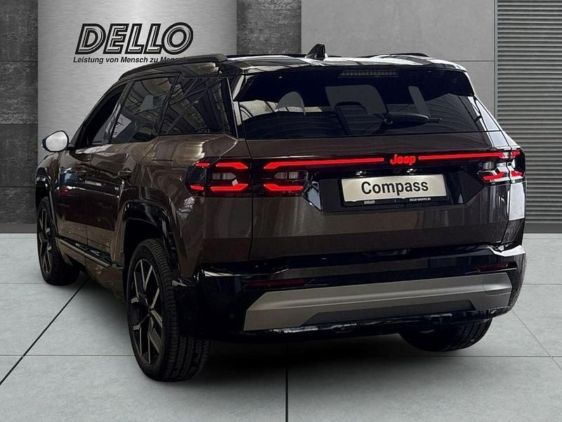 Neu Jeep Compass 156 kW (213 PS) 2026 Amazonia green SUV