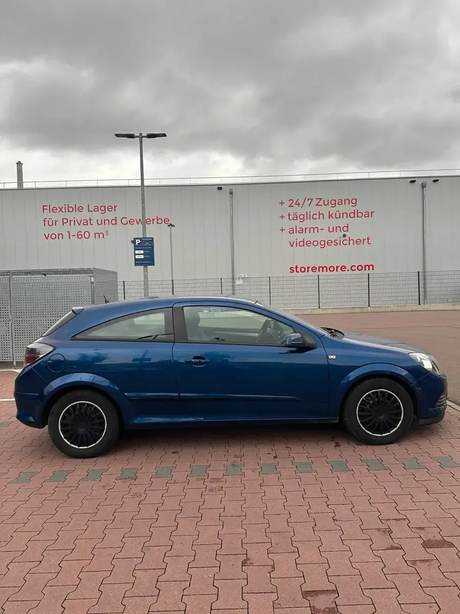 Gebraucht Opel Astra GTC 90 PS (66 kW) 2009 Andere farben Coupé