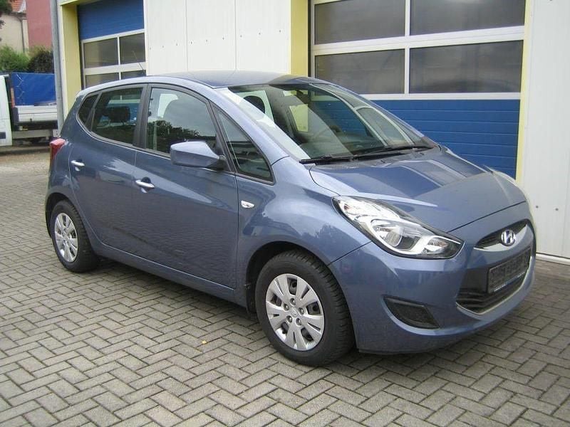 Gebraucht Hyundai ix20 Comfort 125 PS (91 kW) 2013 Grau Kleinwagen