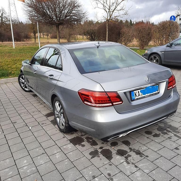 Gebraucht Mercedes E200 Avantgarde 136 PS (100 kW) 2014 Silber Limousine
