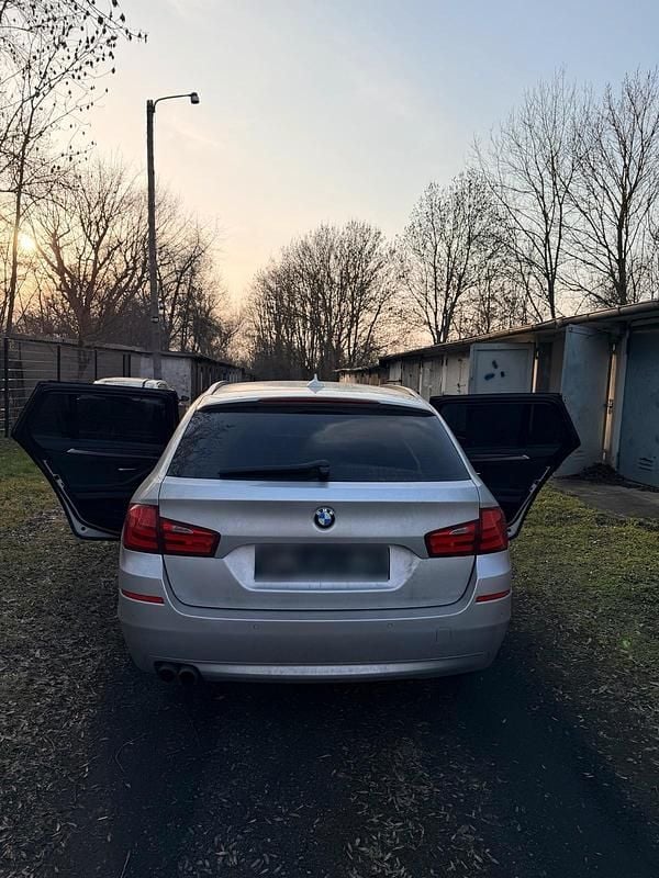 Gebraucht BMW 525 204 PS (150 kW) 2011 Silber Kombi