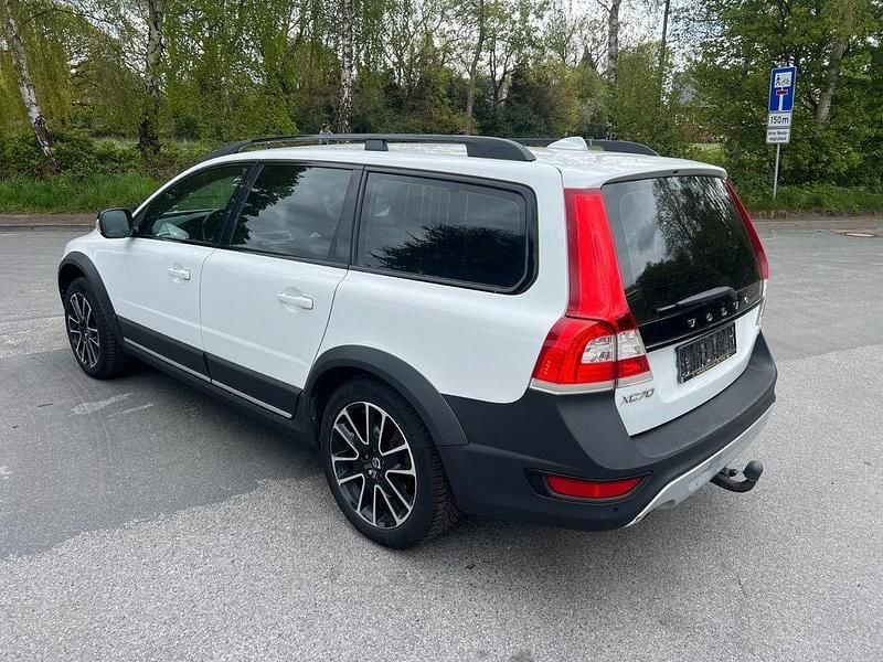 Gebraucht Volvo XC70 181 PS (133 kW) 2014 Weiß Kombi