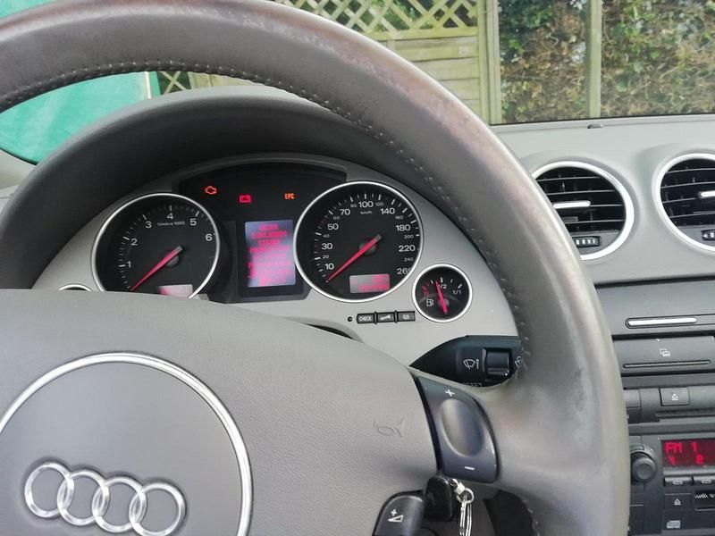 Gebraucht Audi A4 Cabriolet 170 PS (125 kW) 2002 Schwarz Cabrio